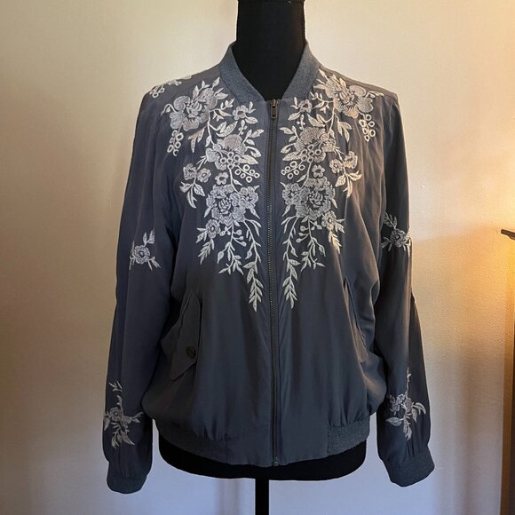 Johnny Was Grey Silk Bomber Jacket with White Floral Embroidery EUC - Picture 2 of 13